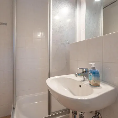 4 Kiefern Ruhige, Strandnahe Lage *