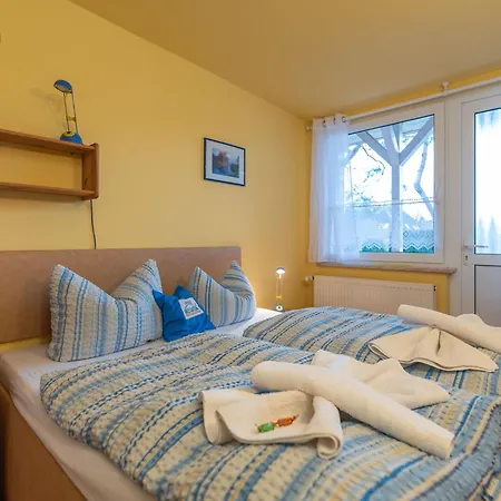 4 Kiefern Ruhige, Strandnahe Lage Koserow