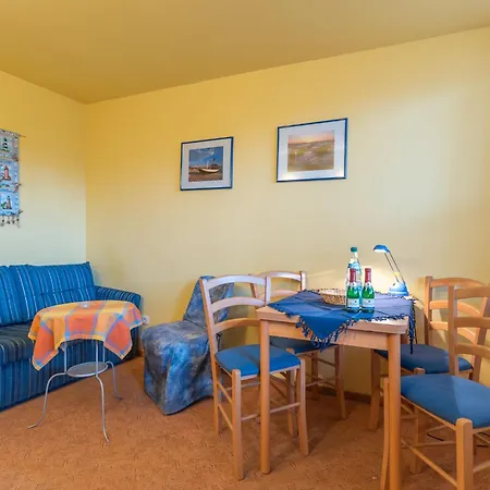 4 Kiefern Ruhige, Strandnahe Lage *