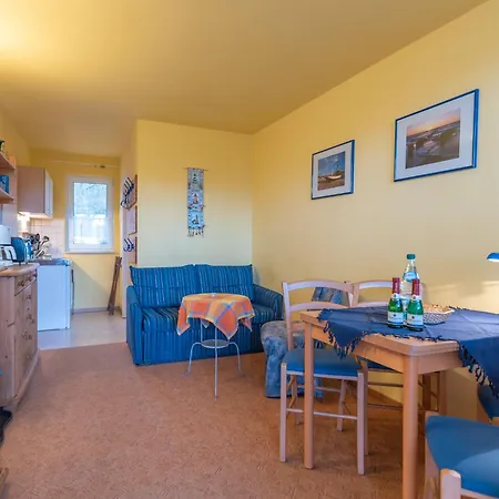 4 Kiefern Ruhige, Strandnahe Lage Koserow